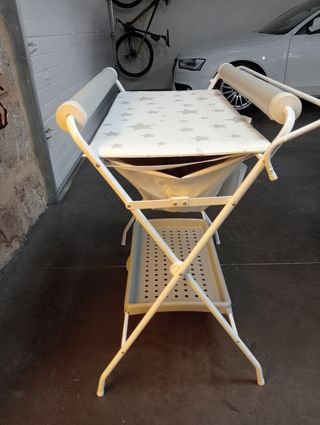 Cambiador para bebés con estrellas