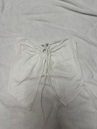 Top blanco con cordones