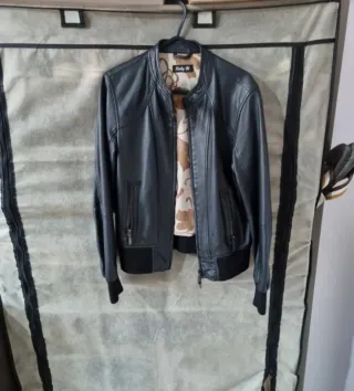 Giubbotto in pelle nero