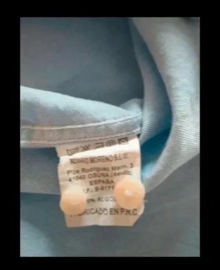 Camisa azul de Álvaro Moreno.