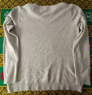 Jersey beige con botones