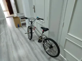 Bicicleta BMX Monty Athena Plata