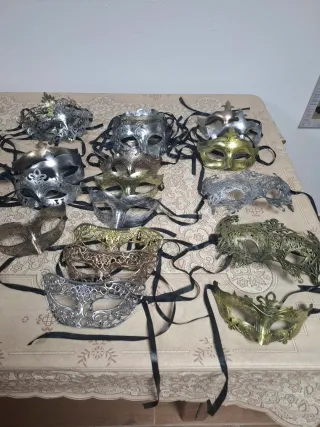 Máscaras de Carnaval y Fiesta sin estrenar