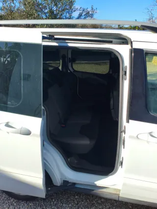 Ford E-Tourneo Courier 2016