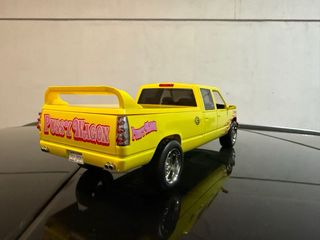 Coche a escala 1/18 Kill bill