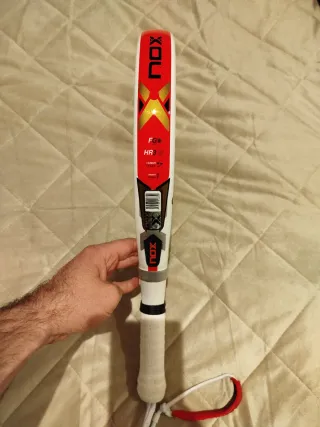 Pala Padel Nox AT10 Pro Cup.