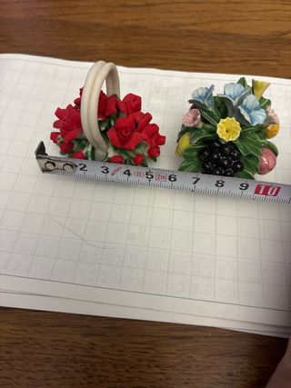 2 piccoli soprammobili floreali