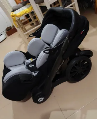 Cochecito de bebé azul marino