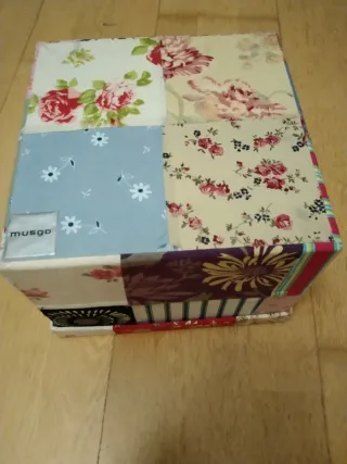 Caja decorada tela patchwork