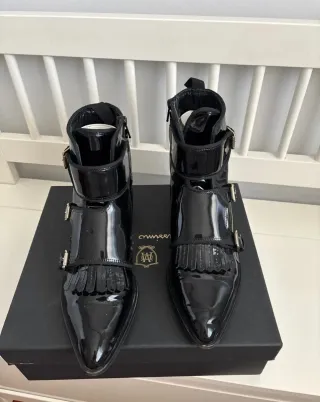 Botines Massimo Dutti charol talla 38