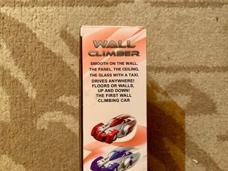 Coche teledirigido que sube paredes “Wall Climber”