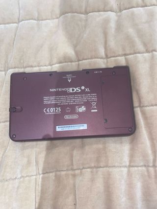 Nintendo DS XL Roja + Accesorios