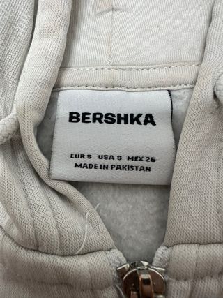 Sudadera con cremallera y capucha