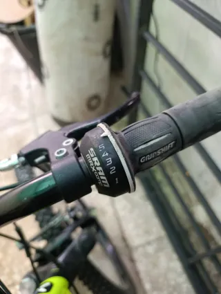 Bicicleta B-Twin Rock Rider Amarillo Neón