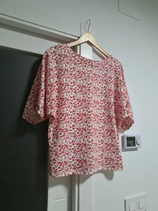 Camiseta manga murciélago floral L