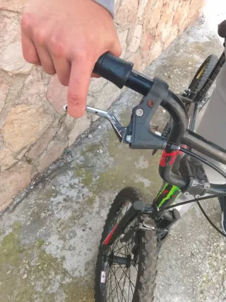 Bicicleta BMX Monty Negra