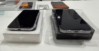 iPhone 12 Pro e iPhone SE 2020 in vendita