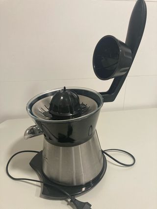 Exprimidor Eléctrico Jata