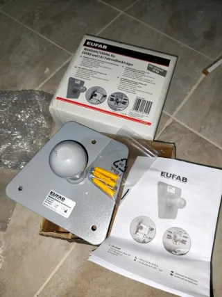 Soporte pared bola remolque EUFAB