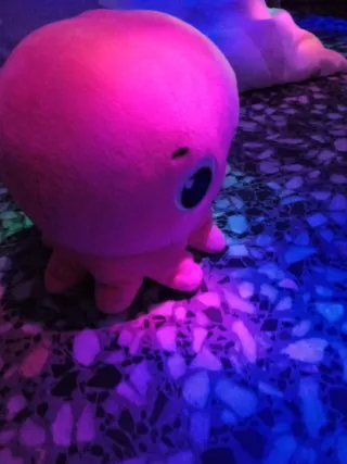 Pulpo de peluche rosa