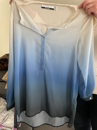 Blusa MRK degradado azul y gris talla S