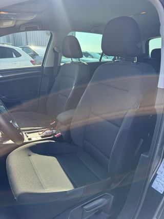 Volkswagen Golf 2018 por 302€/mes