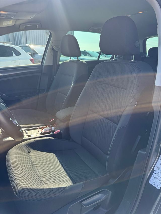 Volkswagen Golf 2018 por 312€/mes