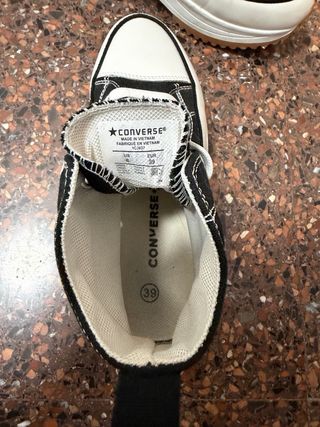 Converse Plataforma Talla 39 Negras/Blancas