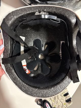 Casco y guantes de bici Kiddimoto