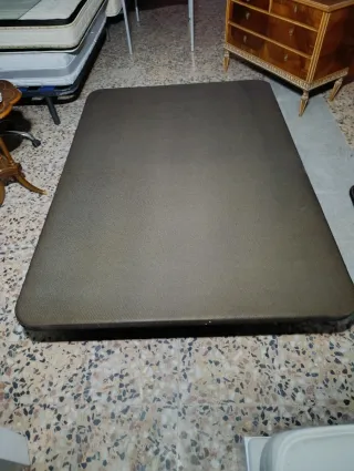 Base tapizada 135x190 cm