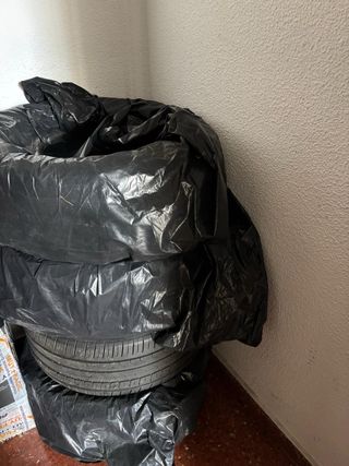 Neumático 245/40 R18