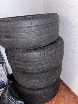 Neumático 245/40 R18