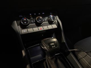 SKODA KAROQ 2.0 TDI AMBITION 4X4 DSG