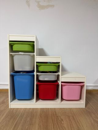 Struttura di stoccaggio TROFAST bianca con scatole