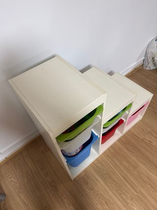 Struttura di stoccaggio TROFAST bianca con scatole