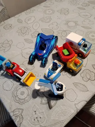 juguetes varios 2'5€ unidad o lote completo 20€.