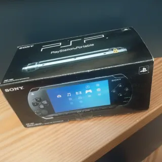 PSP 1004 Edición Coleccionista + Caja + 7 Juegos