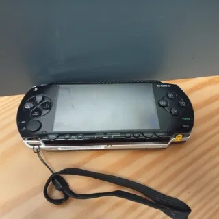 PSP 1004 Edición Coleccionista + Caja + 7 Juegos