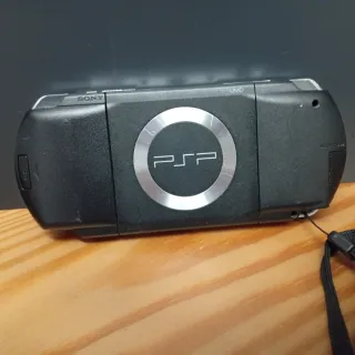 PSP 1004 Edición Coleccionista + Caja + 7 Juegos