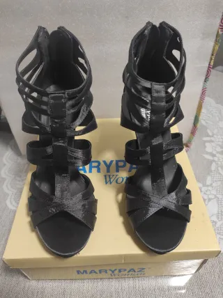 Sandalias Marypaz Negras Tacón