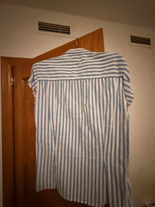 Blusa Zara Basic Rayas Azul y Blanca Manga Corta