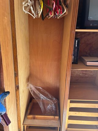 Armario de madera vintage