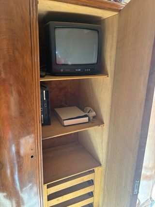 Armario de madera vintage