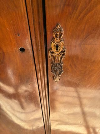 Armario de madera vintage