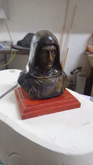Statua Giordano Bruno in ceramica