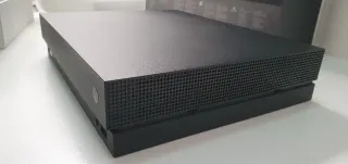 Xbox One X 1TB Star Wars Jedi: Fallen Order