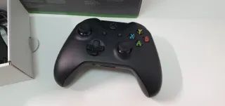 Xbox One X 1TB Star Wars Jedi: Fallen Order