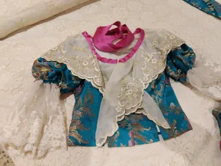 Vestido de Fallera, corpiño, falda y manteletas