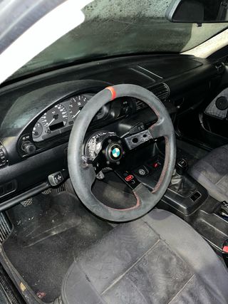 Piña e36 y Volante Desplazado OMP