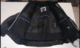 Chaqueta Triumph Cuero Negra